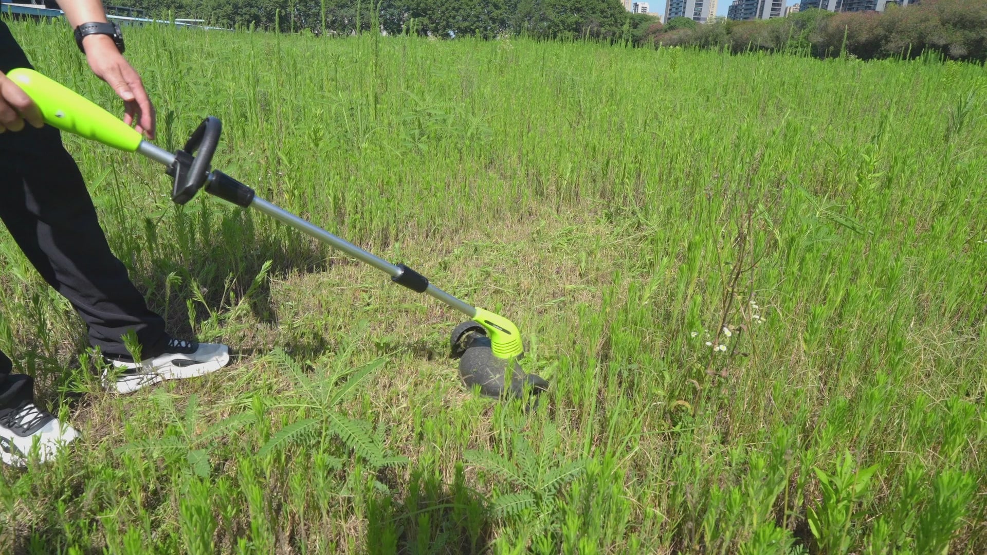 JOY2 電動バリカン 9mm刃付き グリーン Gardenjoy 12V Lightweight Cordless Grass Trimmer with Wheel, Fast Char